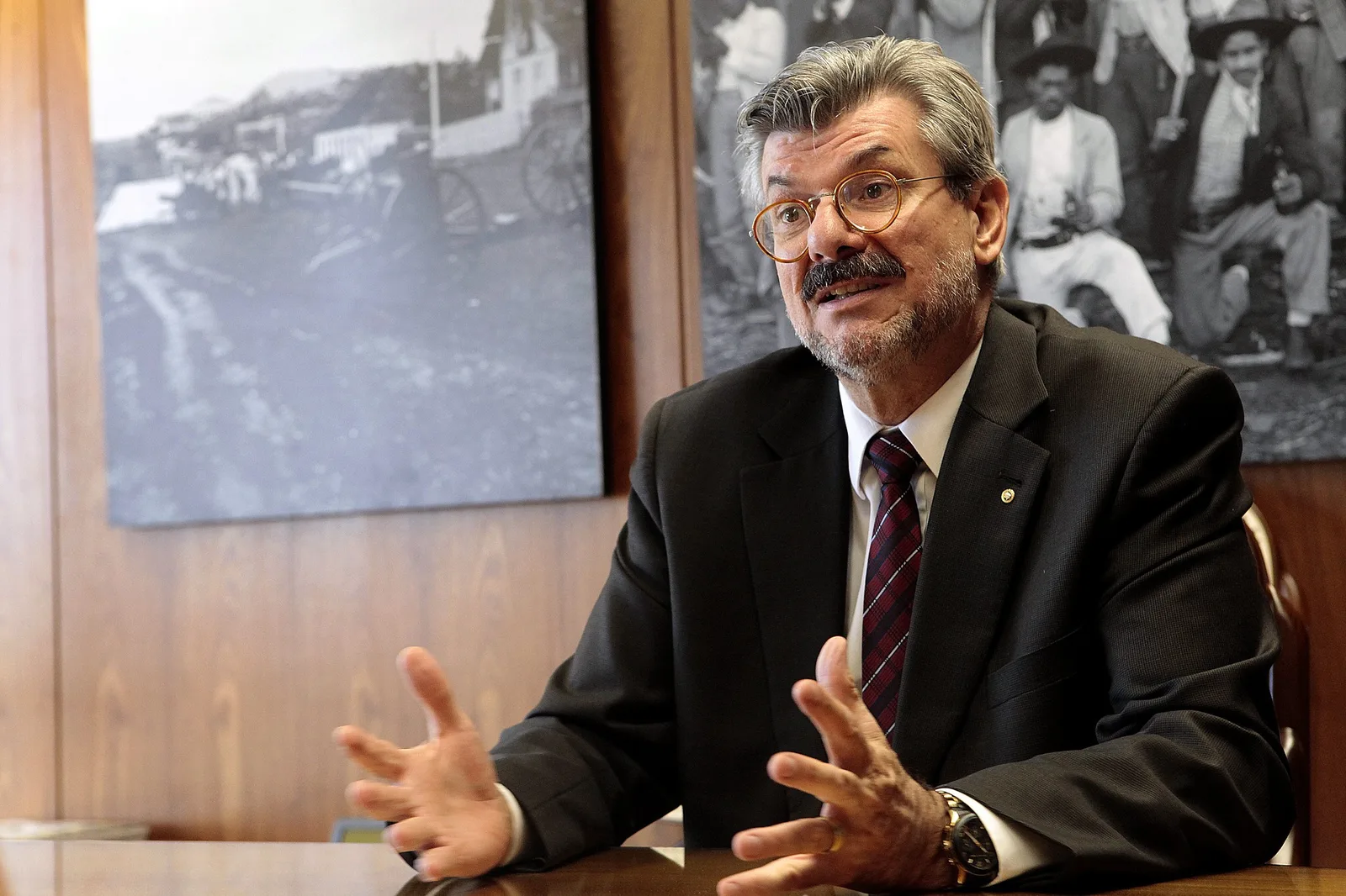 AGU pede ao STF perda do cargo e bloqueio de pagamentos de Marco Buzzi