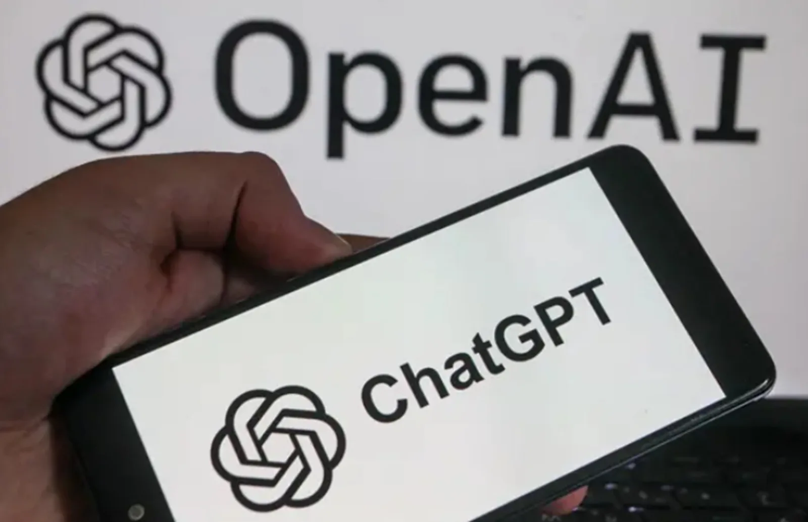 OpenAI demite funcionário após dispositivo oculto ser achado em escritório