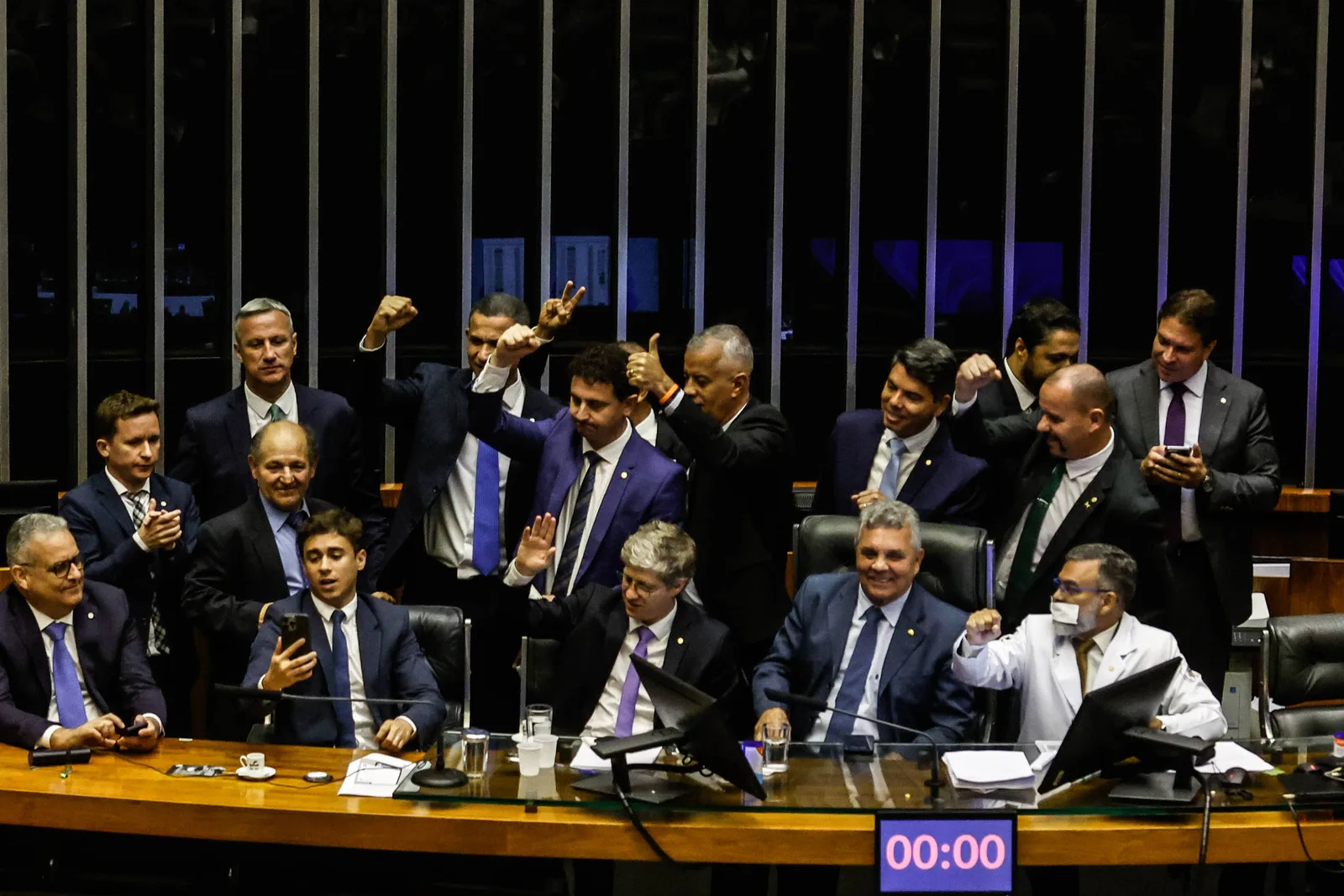 Regras eleitorais aproximam deputados de estratégias municipais