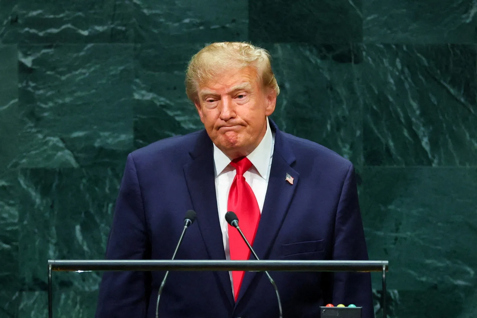 Trump ameaça chamar de inimigo quem usar o termo inteligência artificial