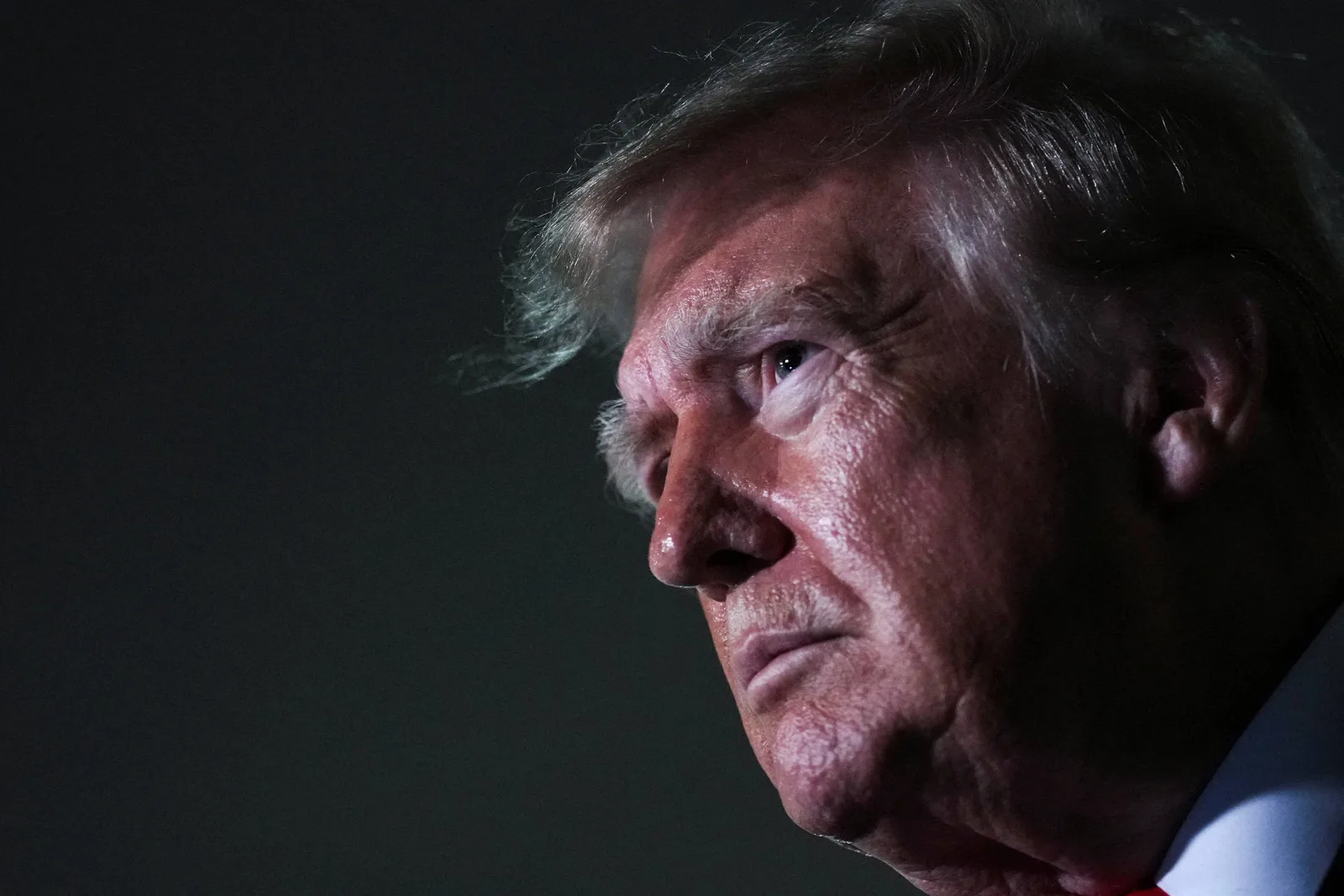 Senadores dos EUA contestam acordo de Trump para importar diesel russo