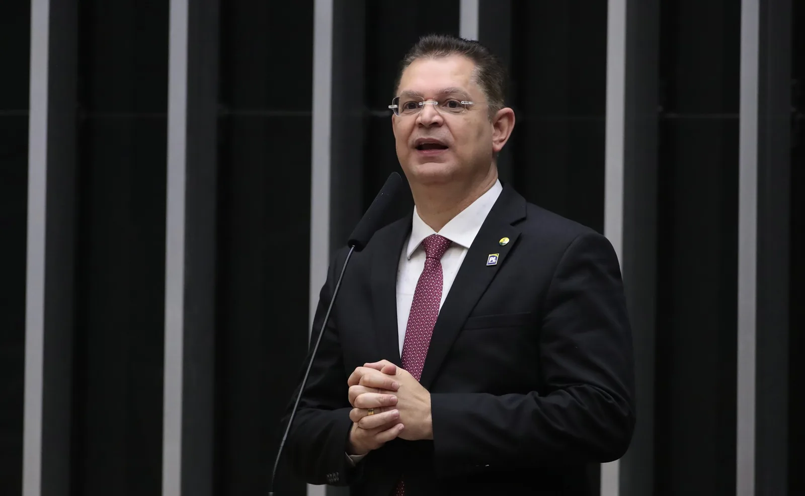 PL defende PEC de pagamento por hora após eleição, diz líder na Câmara