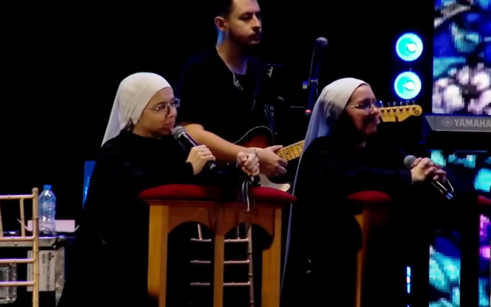Imagem de São Miguel marca estreia das Irmãs do Instituto Hesed no Hallel