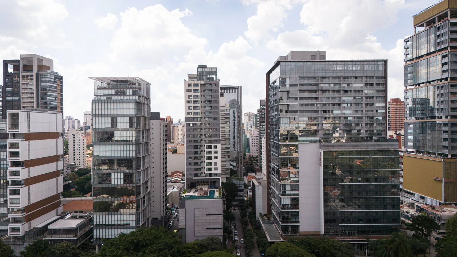 Aluguel descontado em folha pode reduzir garantias, mas enfrenta risco do desemprego