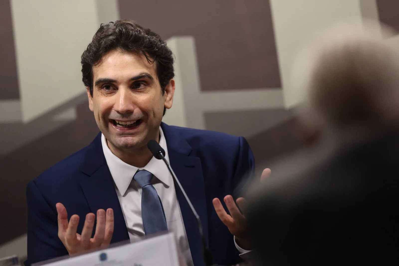 Banco Central avalia elevar exigência de capital para crédito caro