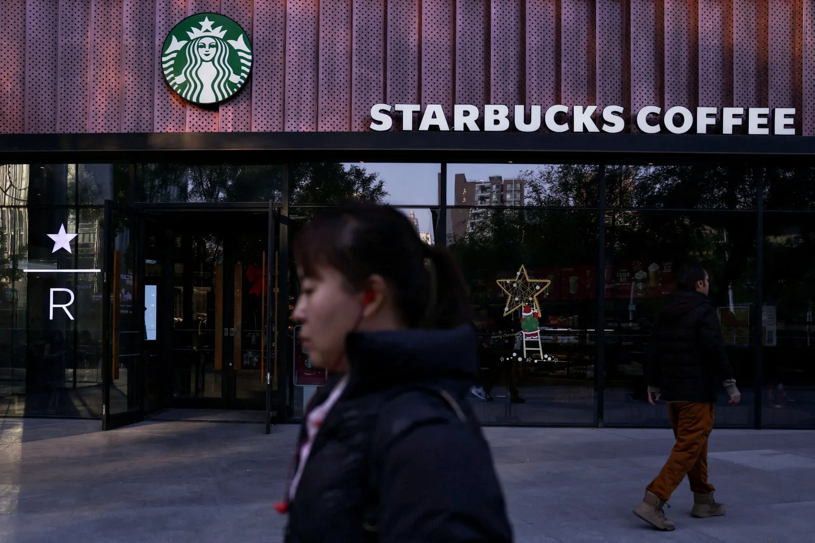 Consumidores processam Starbucks por bebidas proteicas chamadas de “sem açúcar”