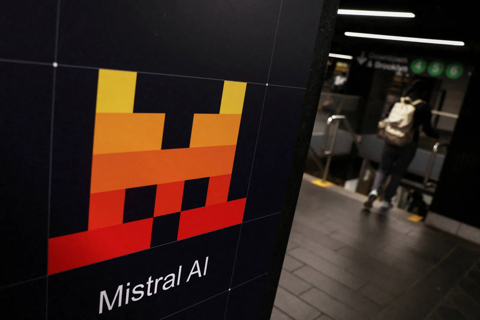 Mistral apresenta modelo aberto de IA com foco em disputa global