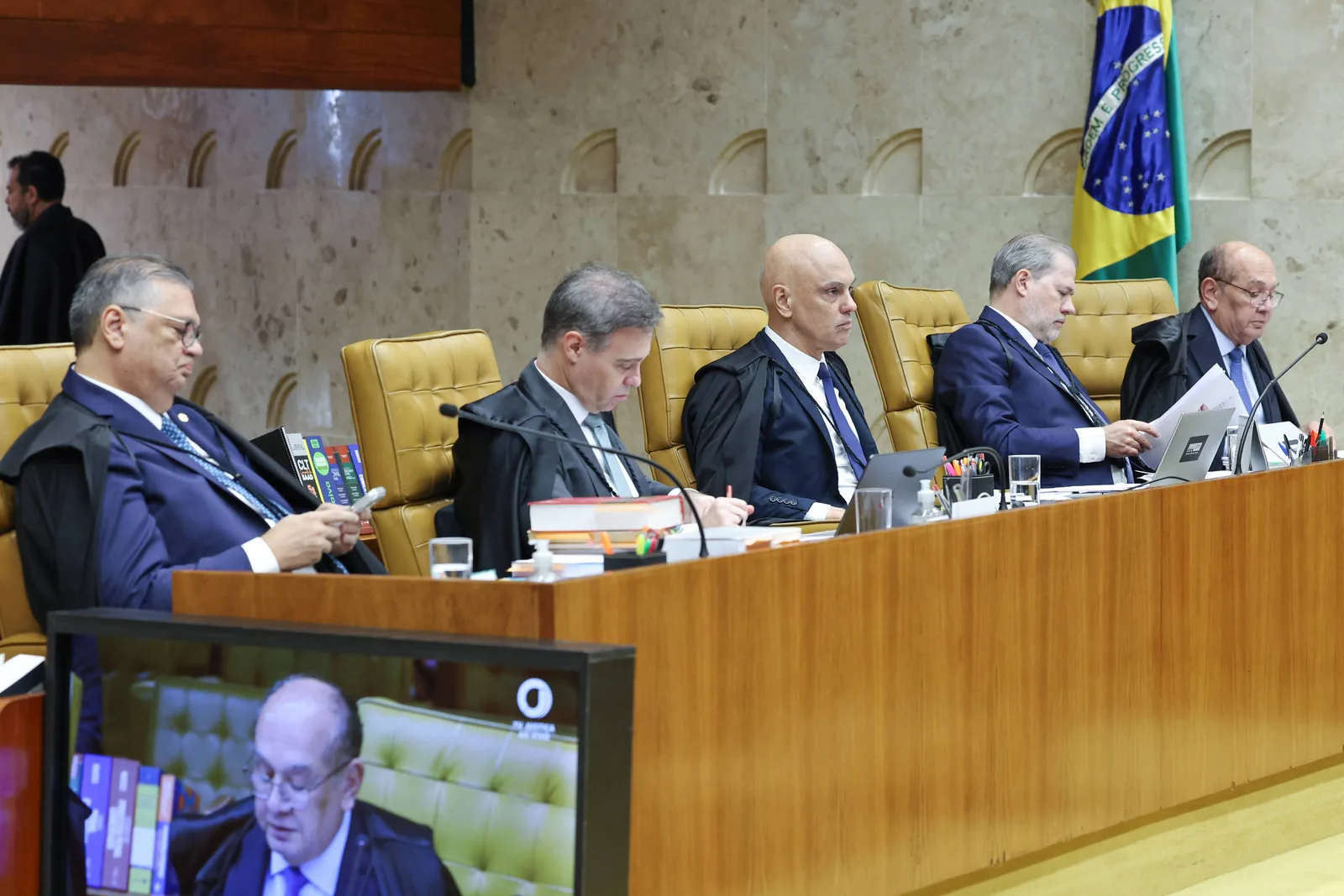 Crise no STF pode adiar julgamentos sobre trabalho e Previdência
