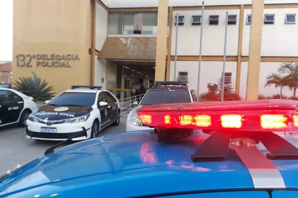 Docente é afastado em Arraial do Cabo após denúncia envolvendo alunas