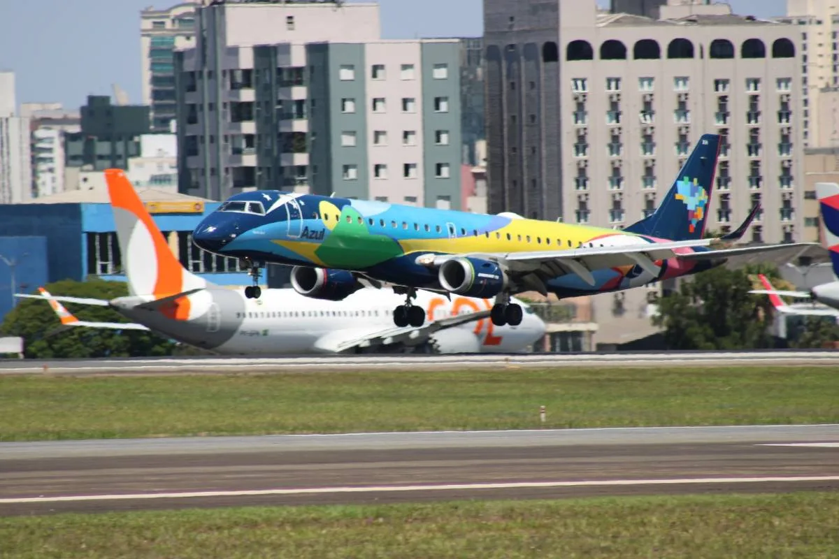 Falha no GPS suspende voos de jatos E195-E2 da Azul