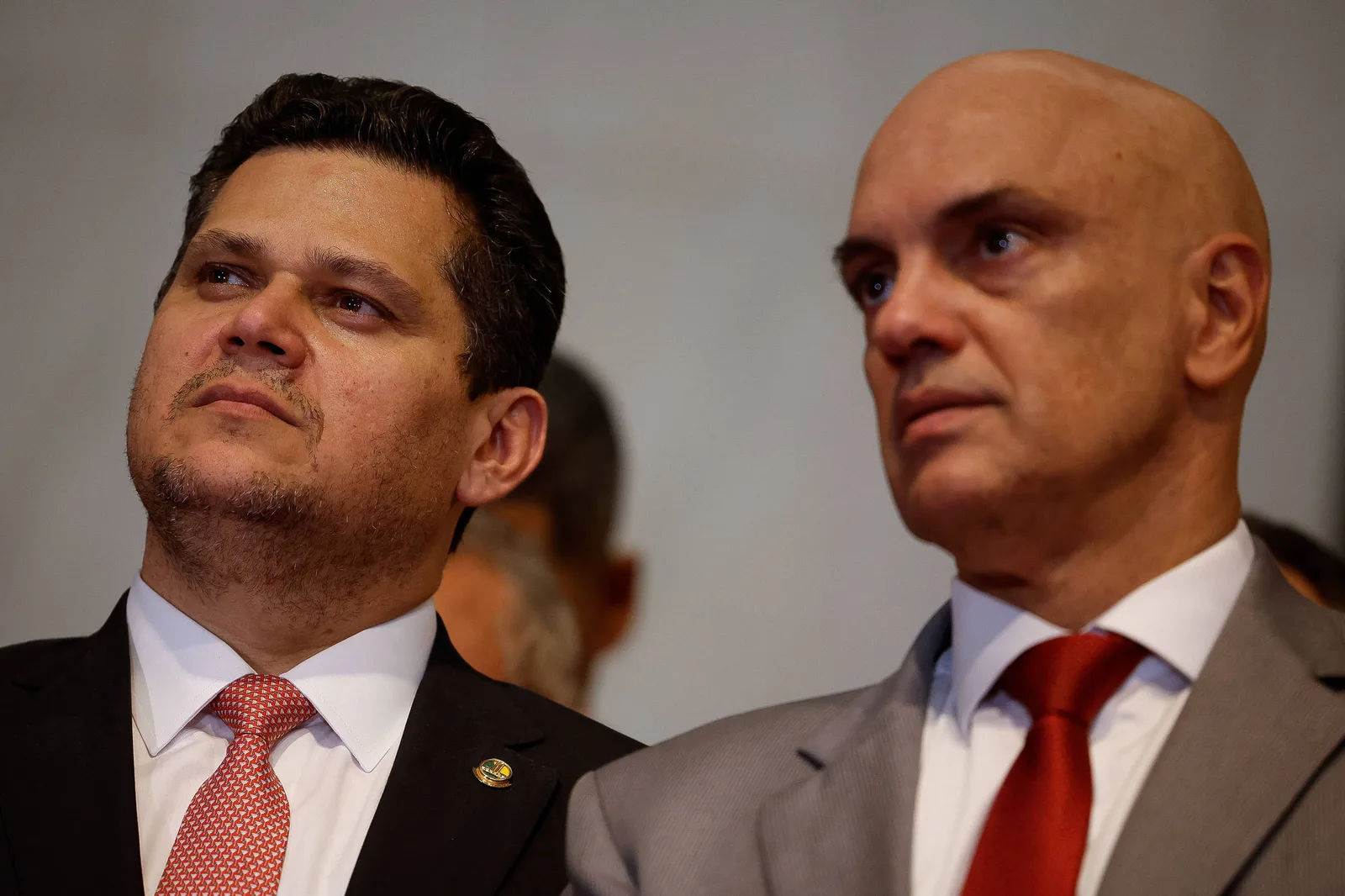 Alcolumbre deve esperar eleições antes de decidir sobre impeachment no STF