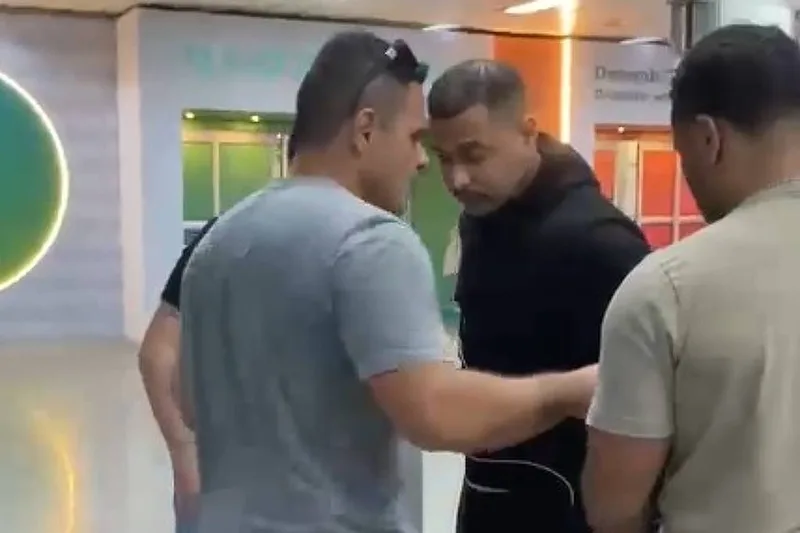 Polícia prende no Galeão suspeito de liderar tráfico em comunidade do Rio