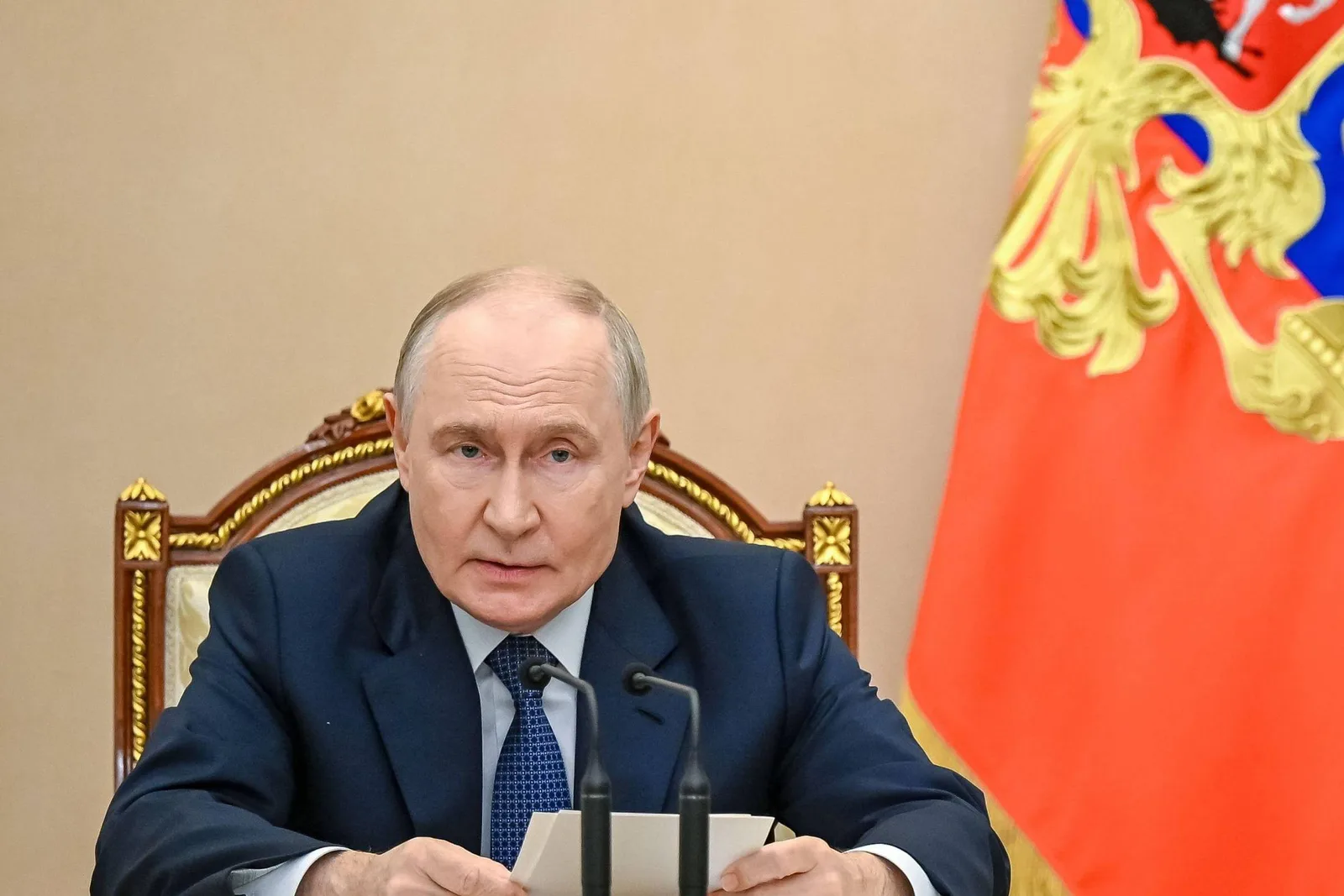Eleição russa reforça domínio de Putin e testa limites da oposição