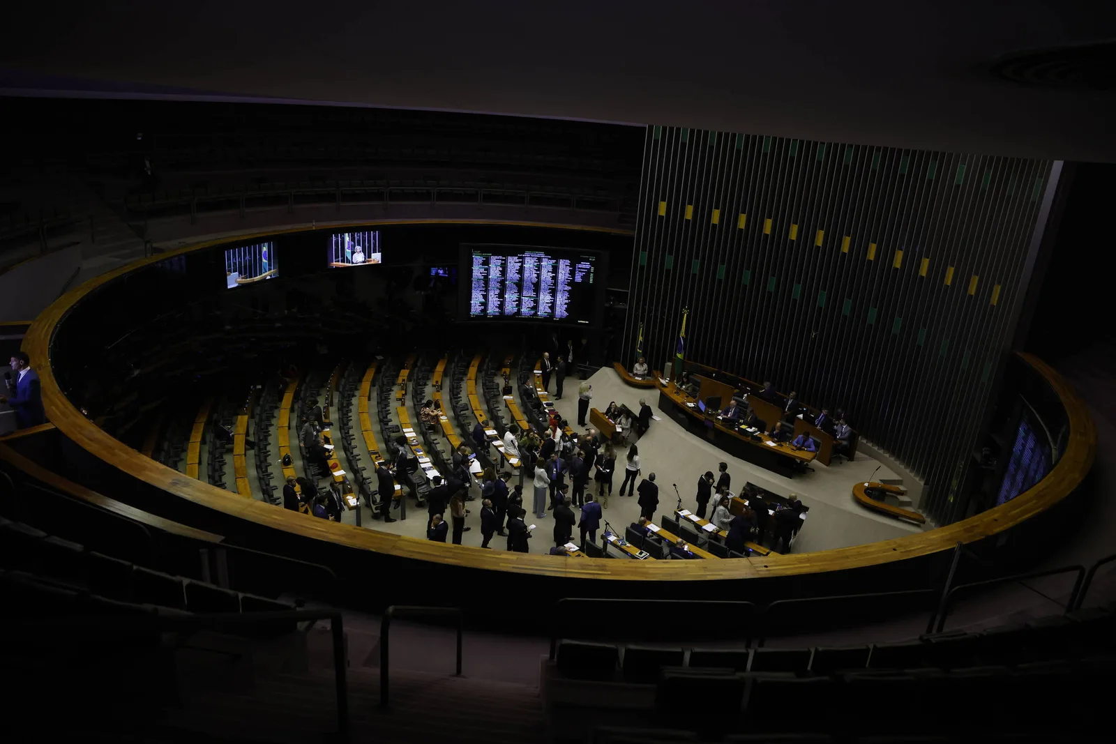 Maioria dos candidatos mantém cronograma da reforma tributária