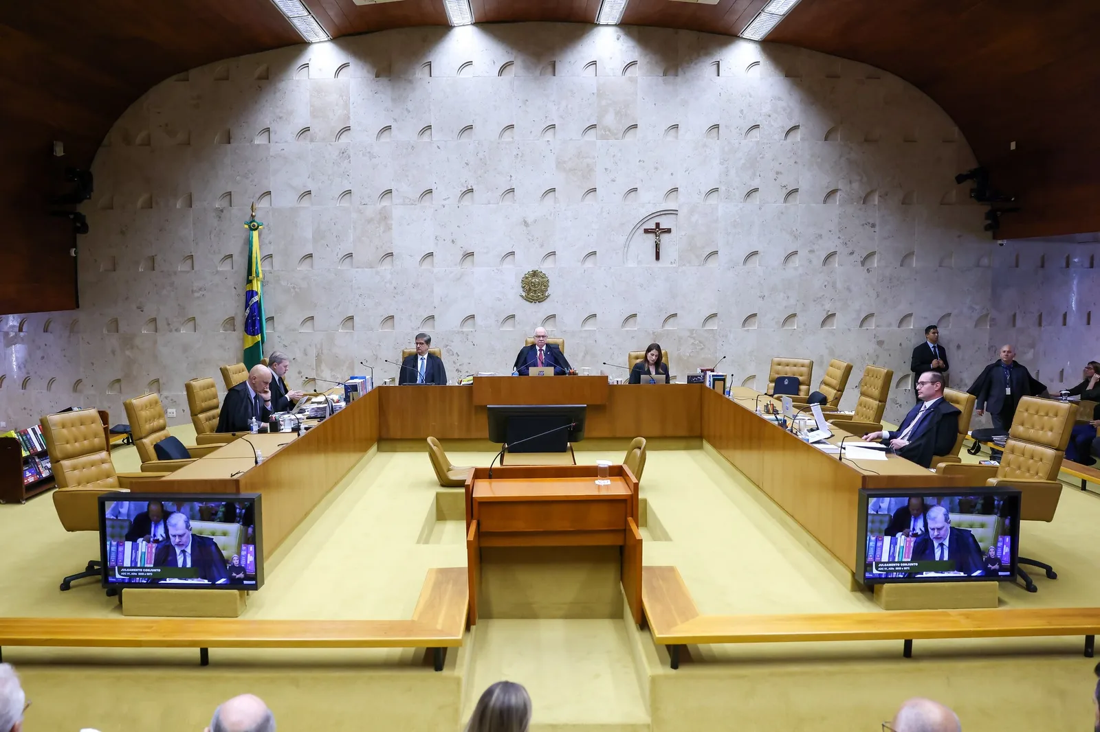 STF inicia julgamento sobre mensagens entre Moraes e Daniel Vorcaro