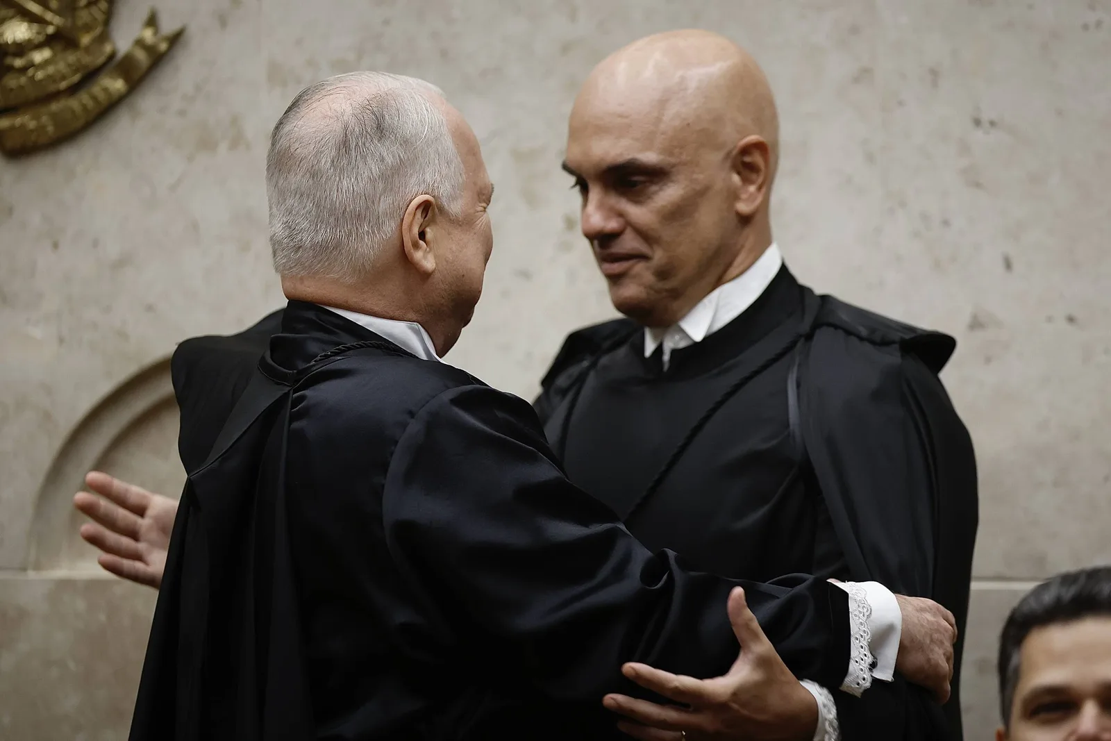 Fachin retira Moraes da relatoria do inquérito das fake news no STF