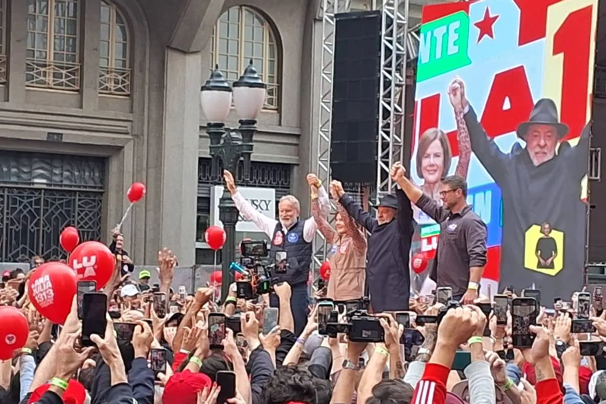 Lula defende investimento público e volta a cobrar abertura de investigação do Banco Master