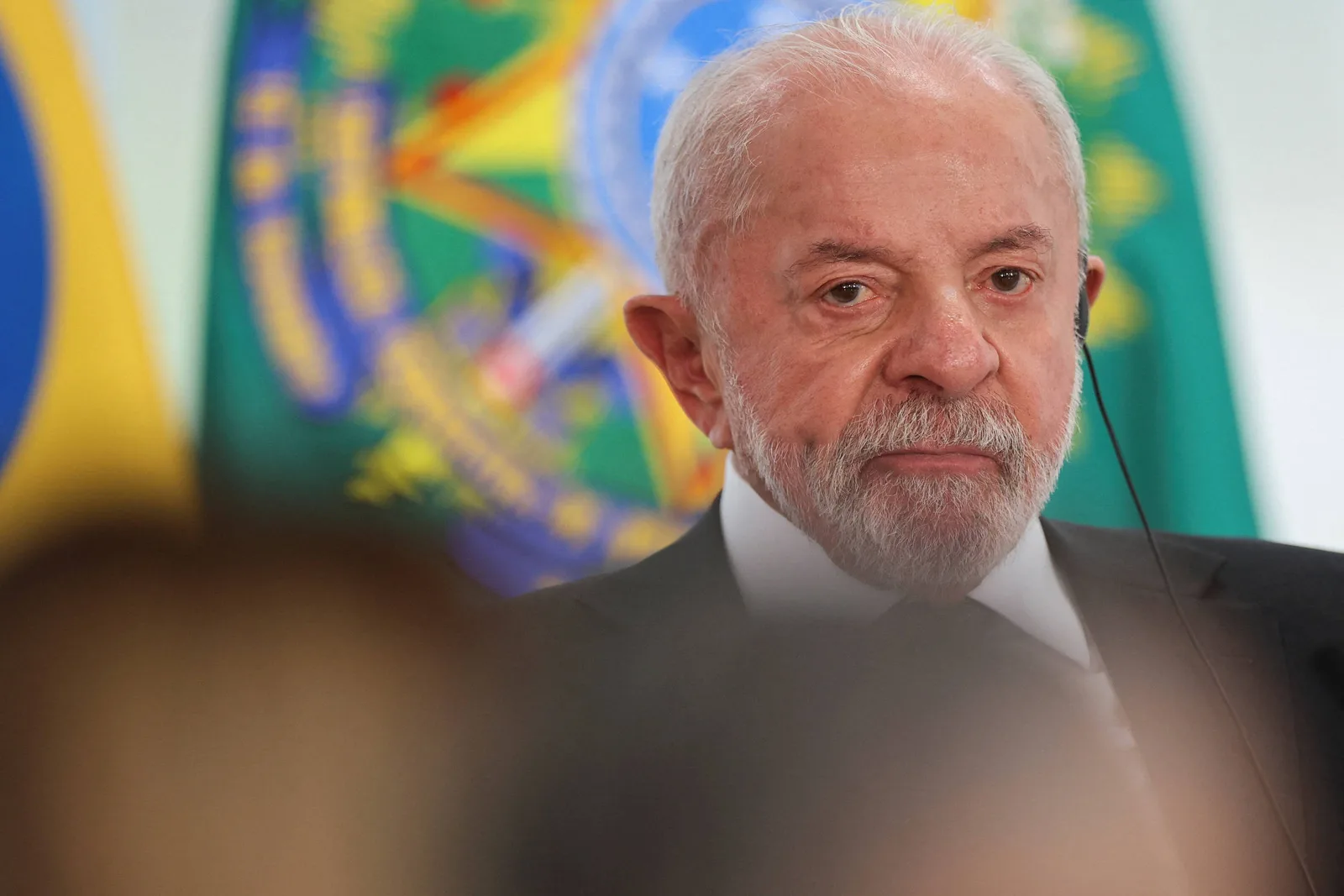 Governo estuda usar recursos públicos para comprar dívidas antigas