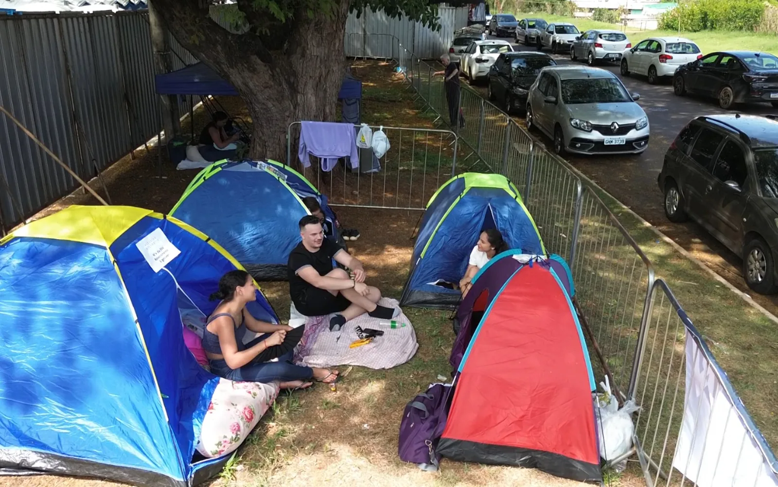 Fãs acampam por quatro dias para acompanhar show de Luan Santana em Ribeirão Preto