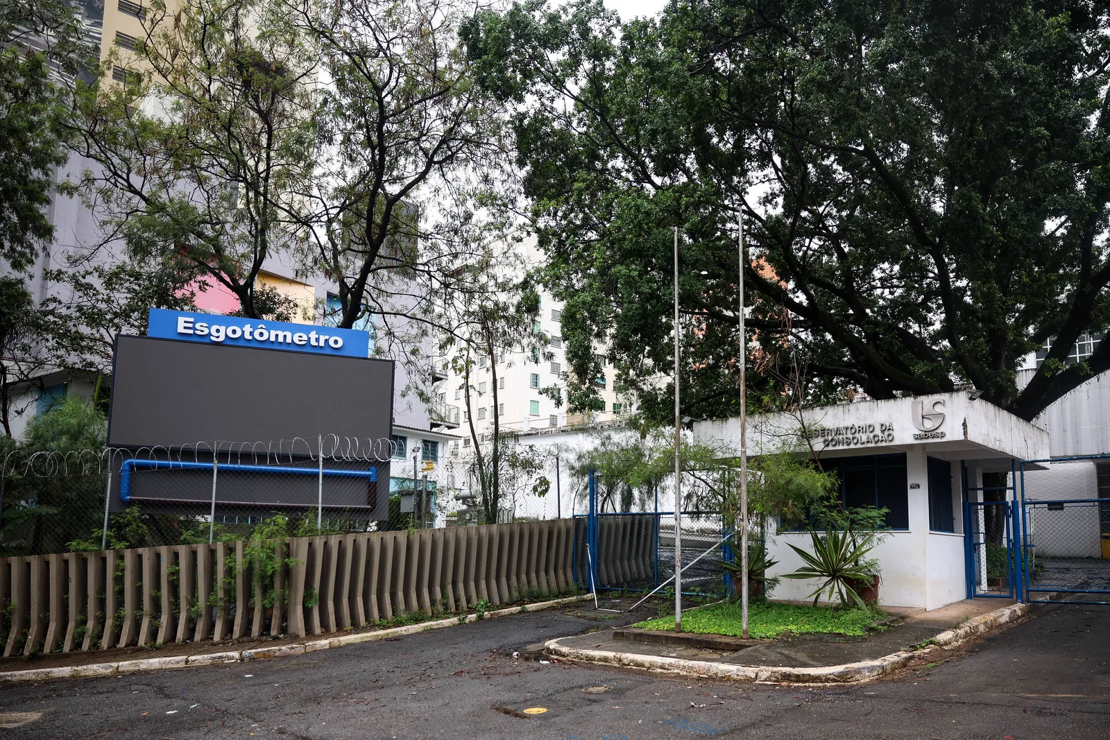 Painel da Sabesp na rua da Consolação é desligado por exigências da Cidade Limpa