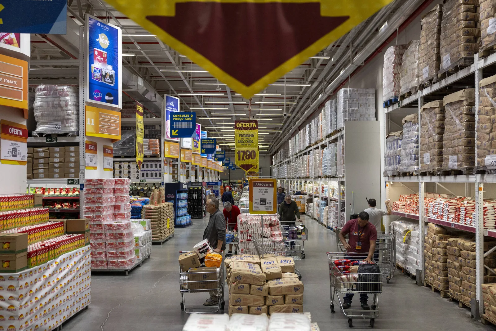 IPCA negativo em agosto sustenta aposta em corte da Selic para 13,75%