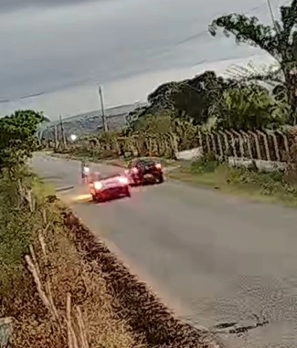 Mulher morre e duas crianças ficam feridas em acidente na Paraíba