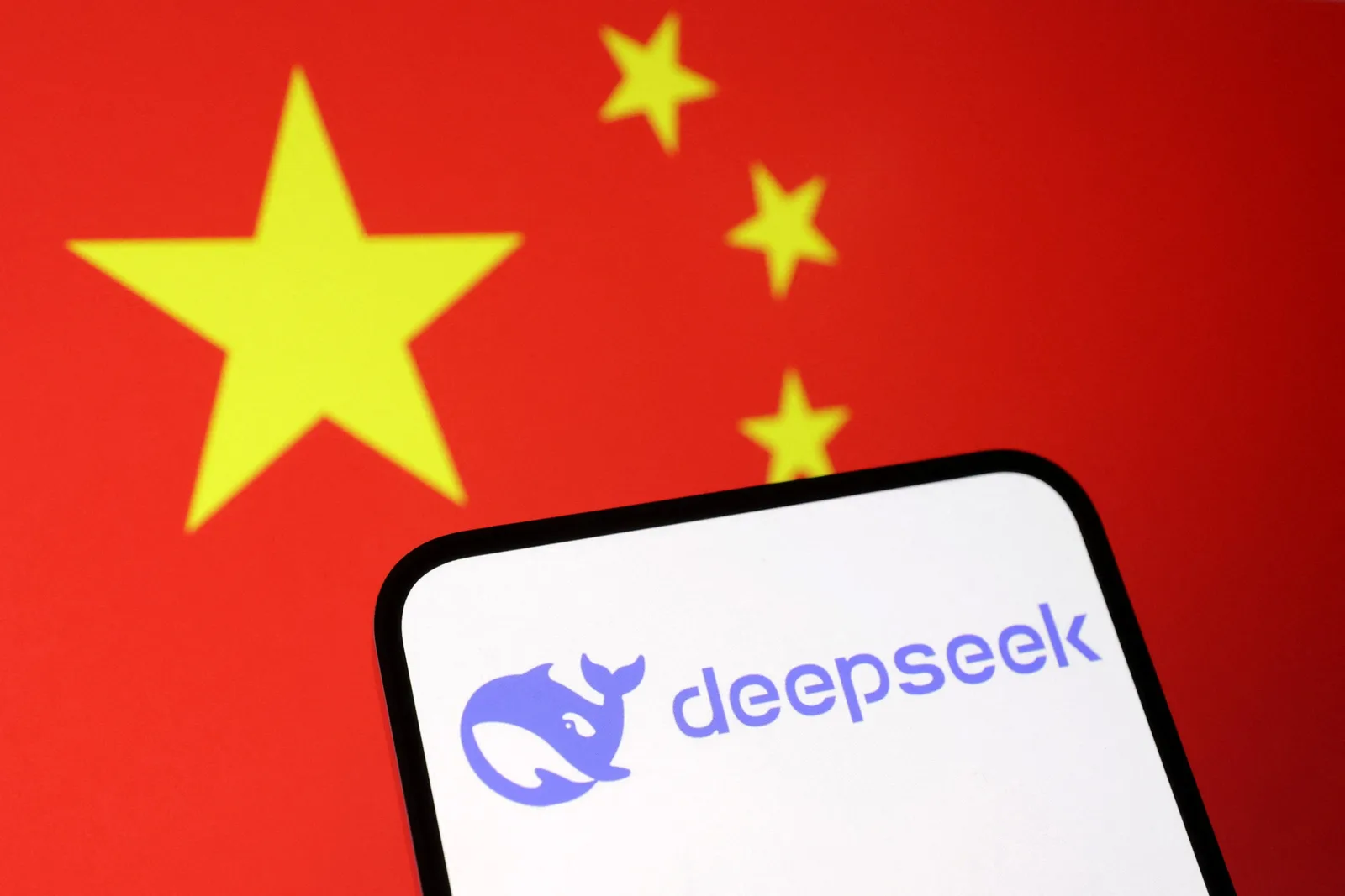China restringe chatbots que simulam vínculos afetivos com humanos