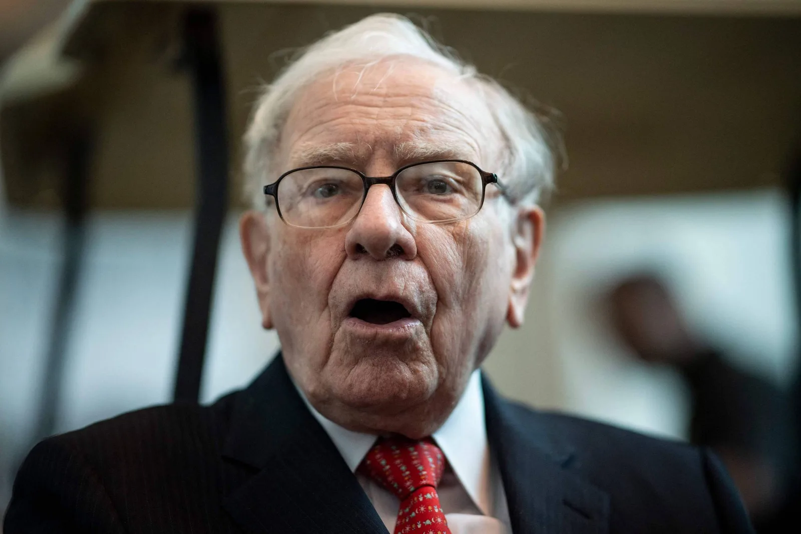 Warren Buffett vira presidente emérito da Berkshire Hathaway