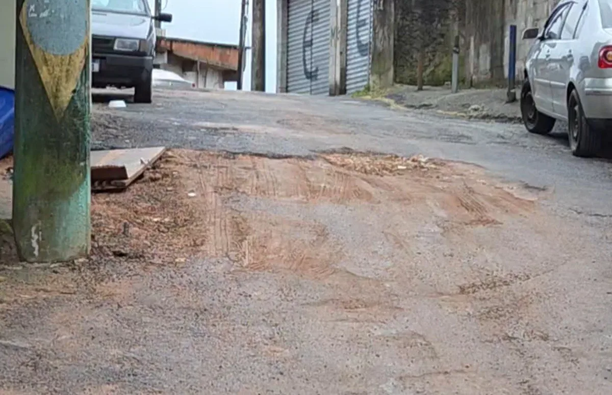 Vias de Teresópolis têm buracos e pavimento deteriorado em áreas urbanas e rurais