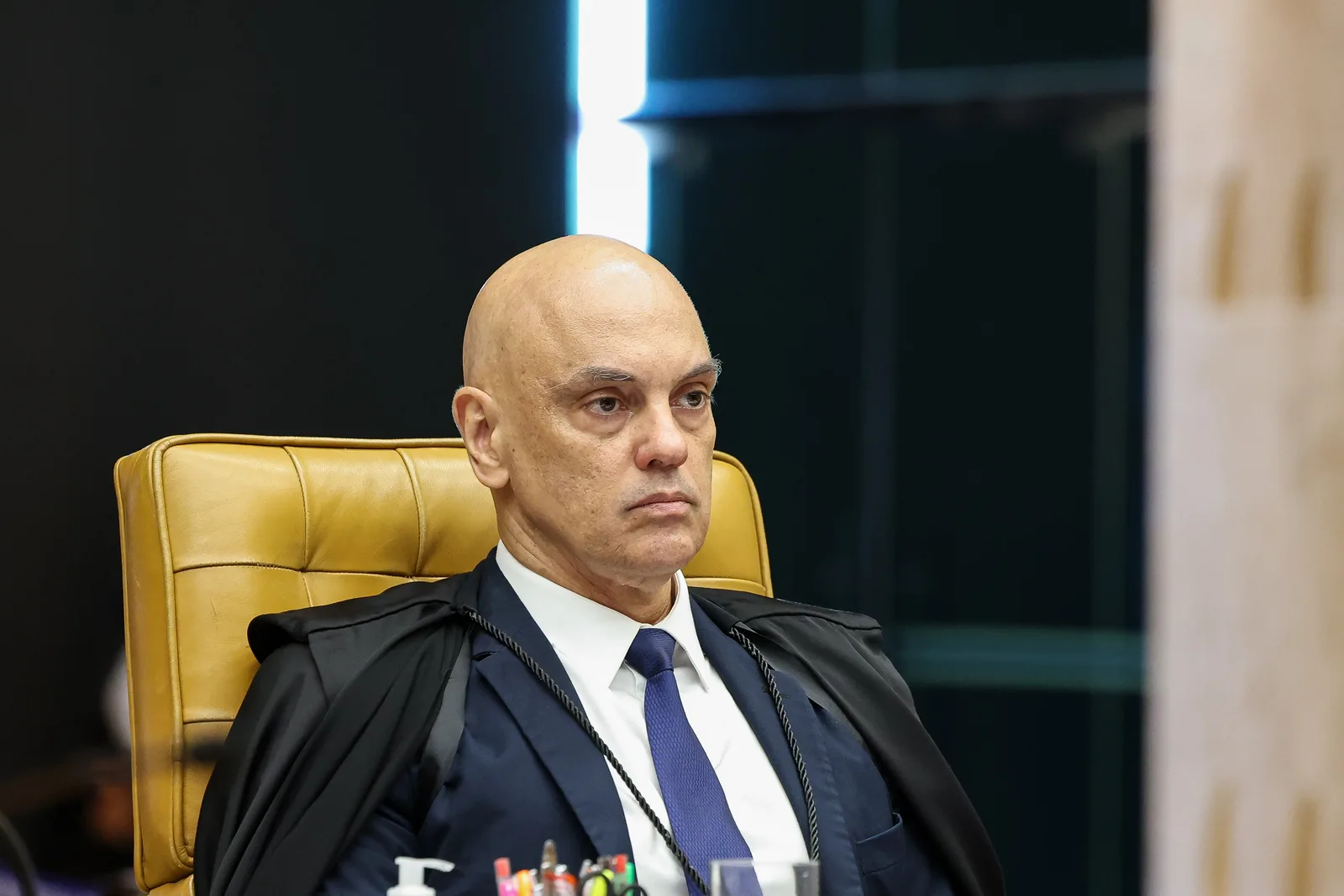 Pedido de vista interrompe análise do STF sobre relatório envolvendo Moraes