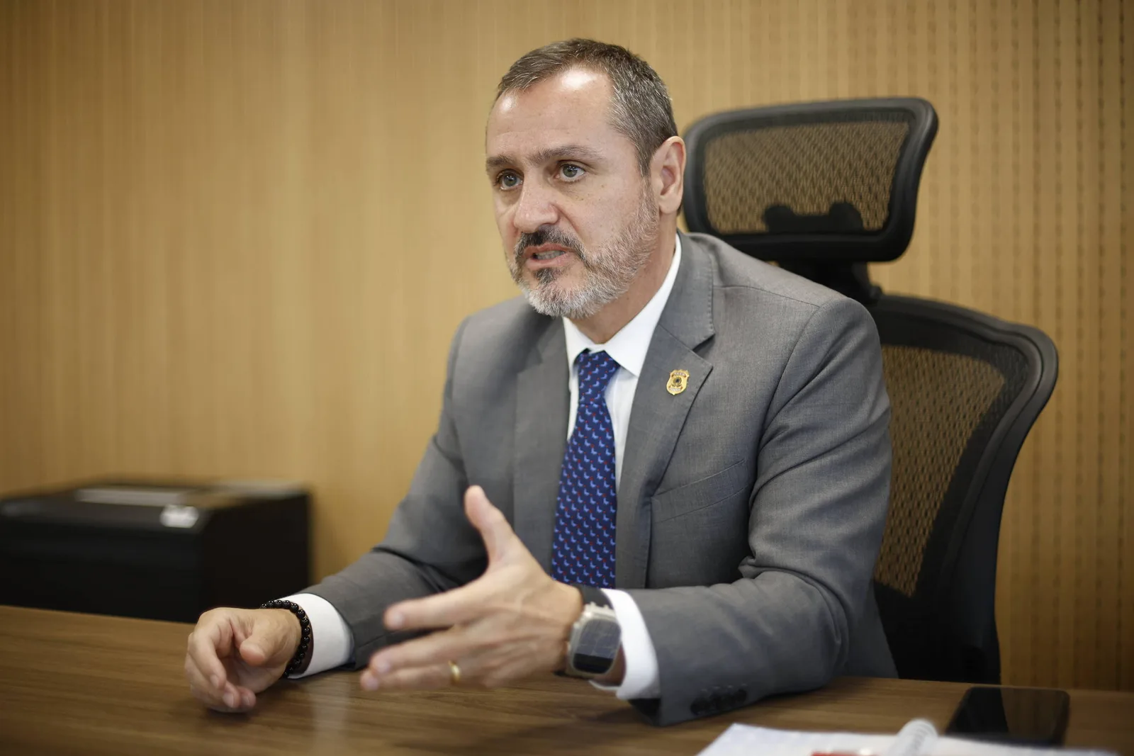 Leitores divergem sobre STF, democracia, extrema direita e tecnologia