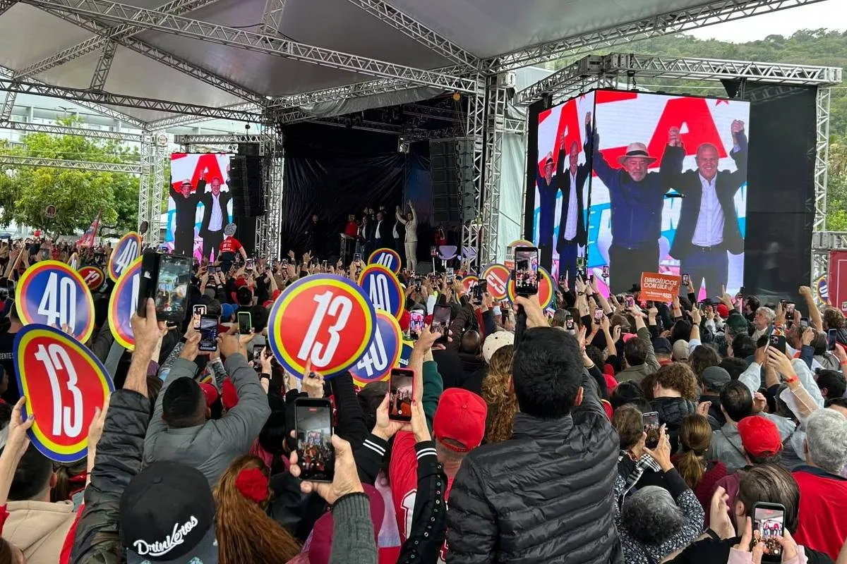 Lula cobra apoio do agronegócio e defende ações do governo em Santa Catarina