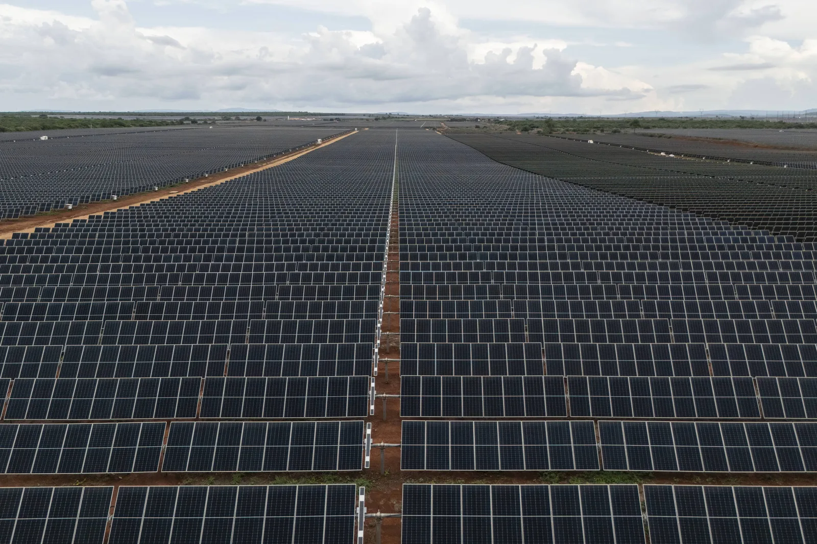 Bancos multilaterais reavaliam metas climáticas sob pressão dos Estados Unidos