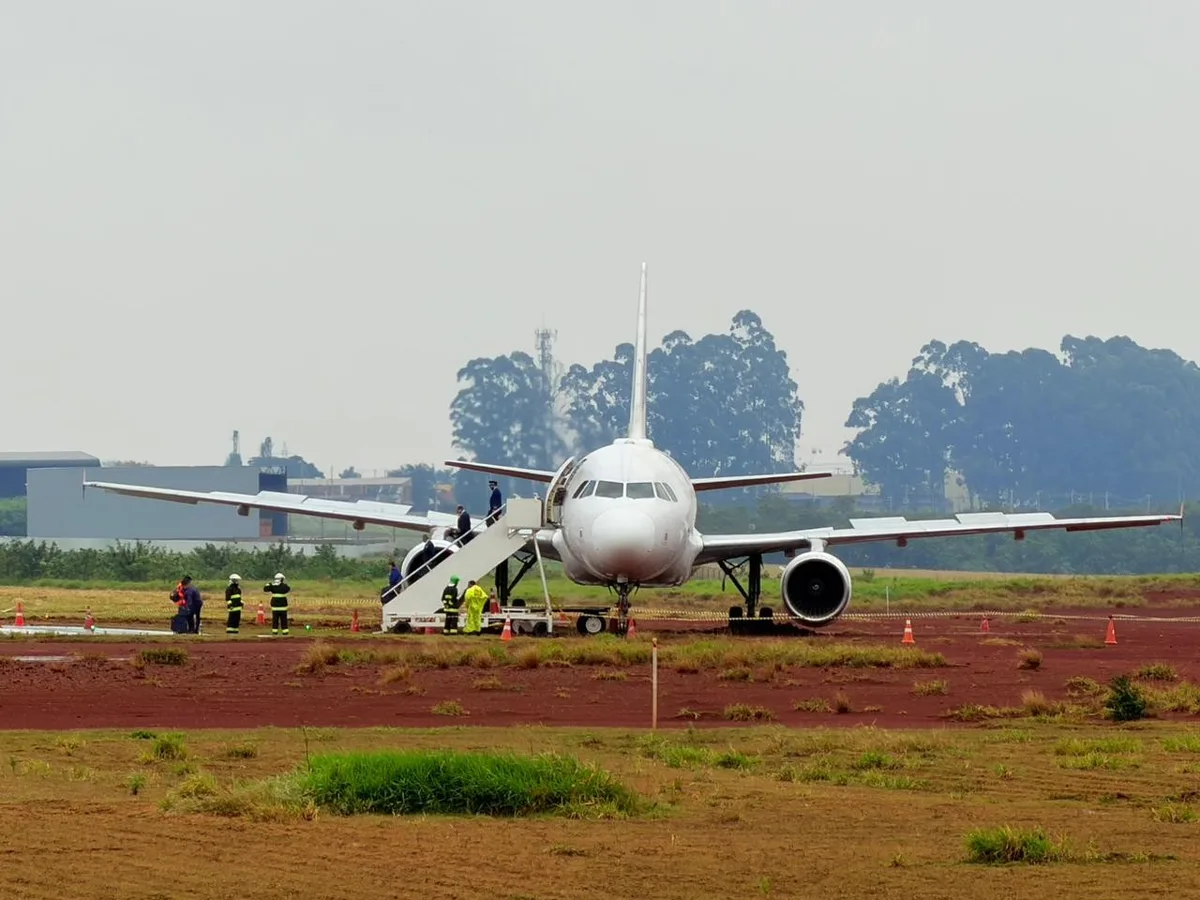 Chuva muda decisões de voo no aeroporto de Cascavel após incidente com avião
