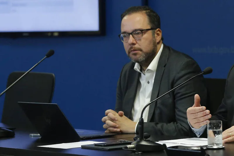 Renato Gomes assume presidência da Associação Brasileira de Bancos