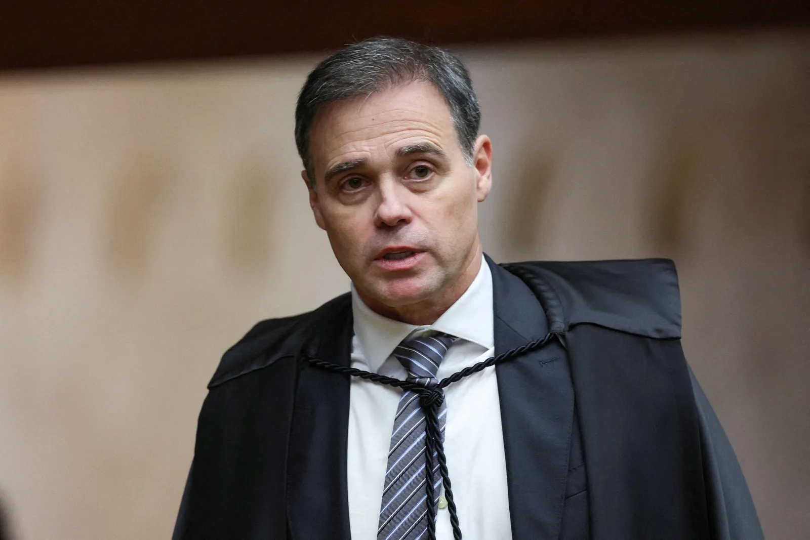 Mensagens mostram contato entre Mendonça e Castro sobre prisão de Cabral