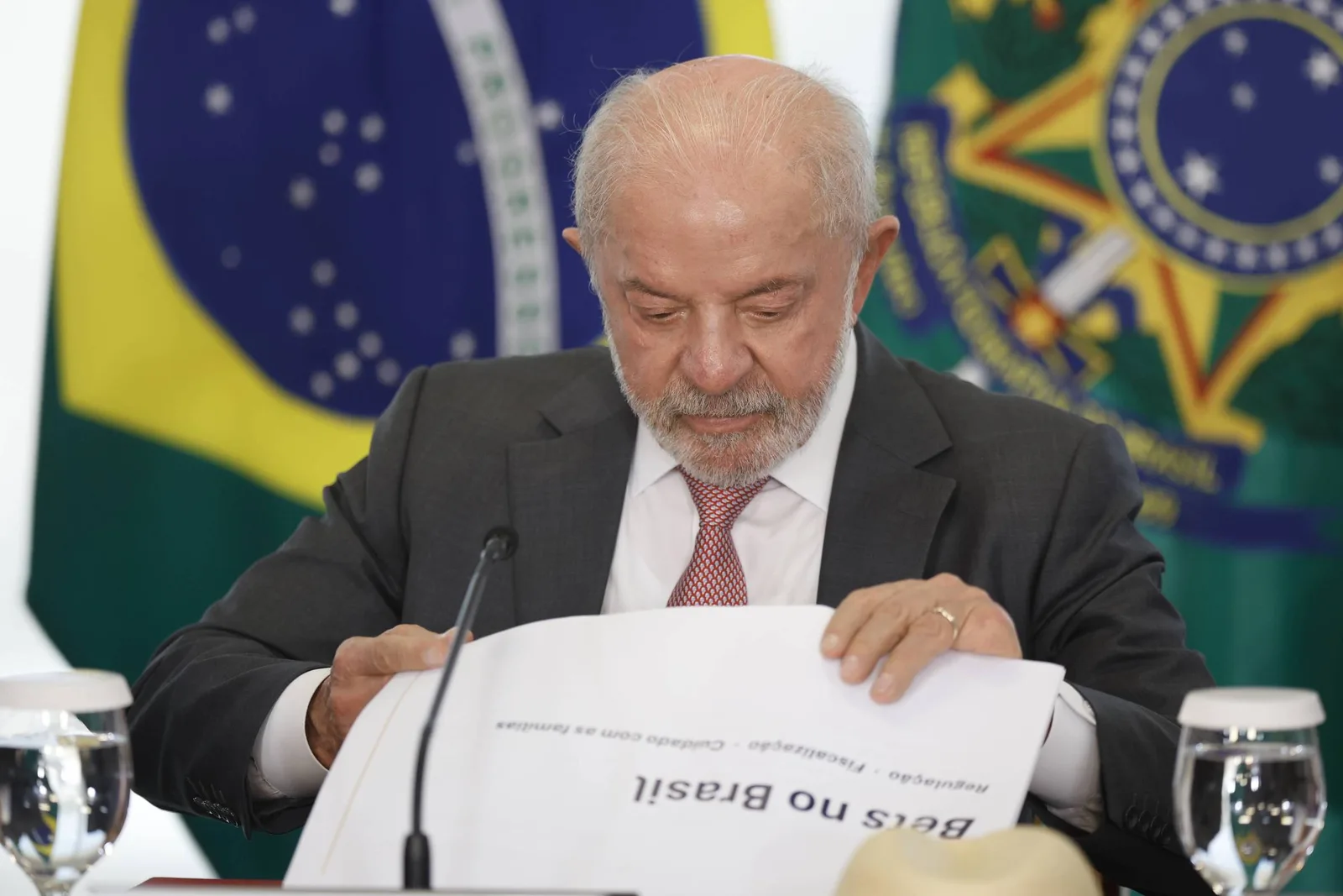 Governo proíbe bets no Brasil e prevê retirada das plataformas do ar