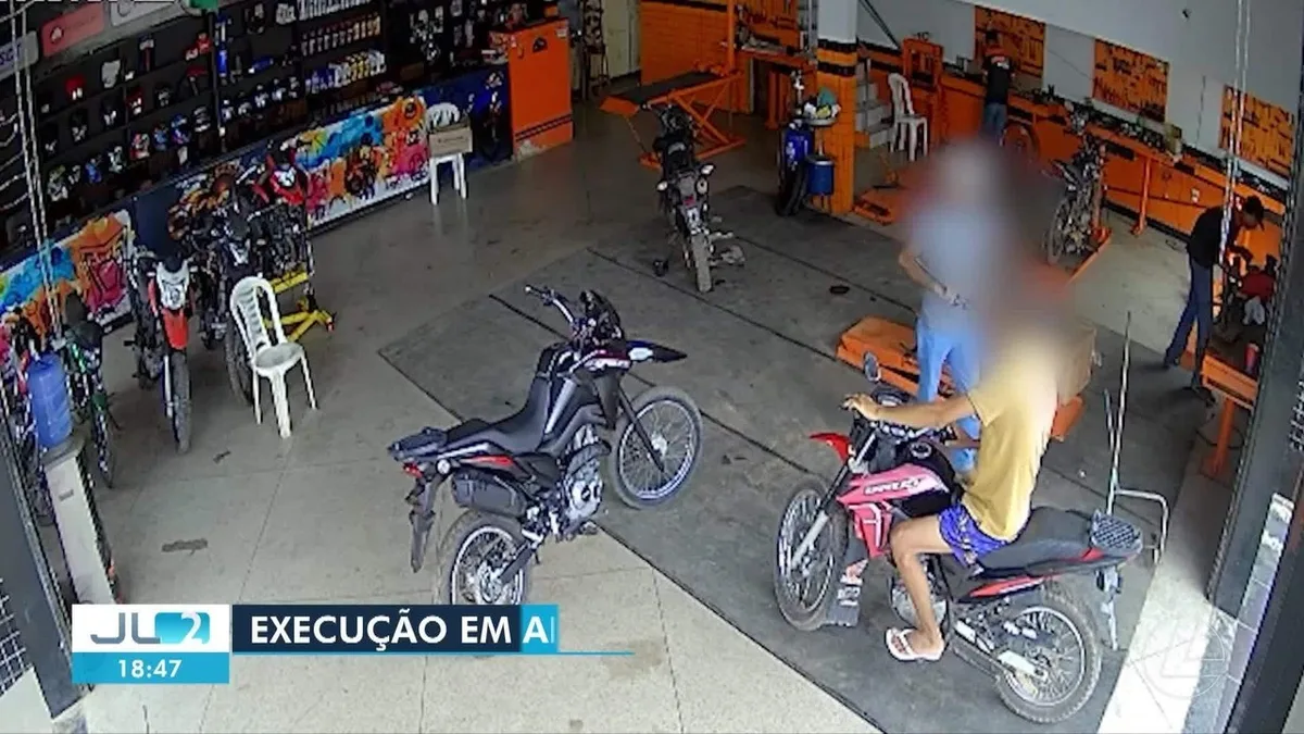 Câmera registra ataque contra funcionário em loja de motos no Pará