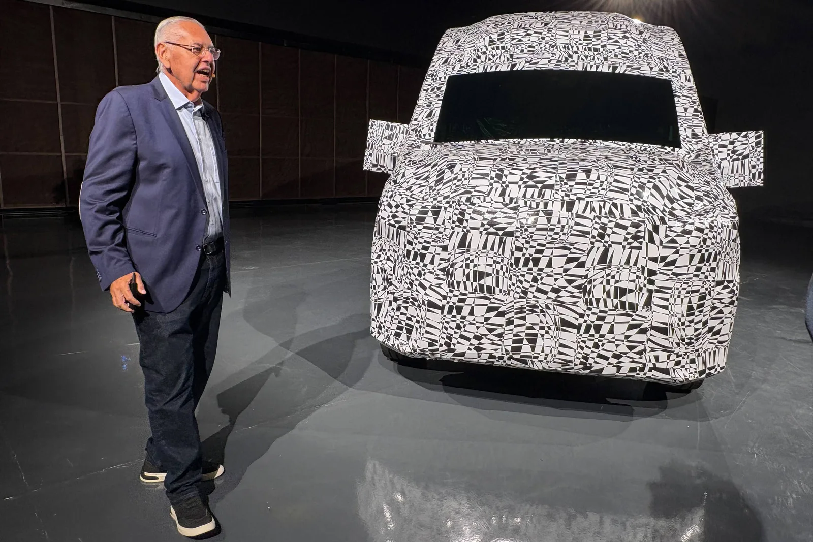 VWCO prepara van baseada em modelo chinês para estreia no Brasil em 2027
