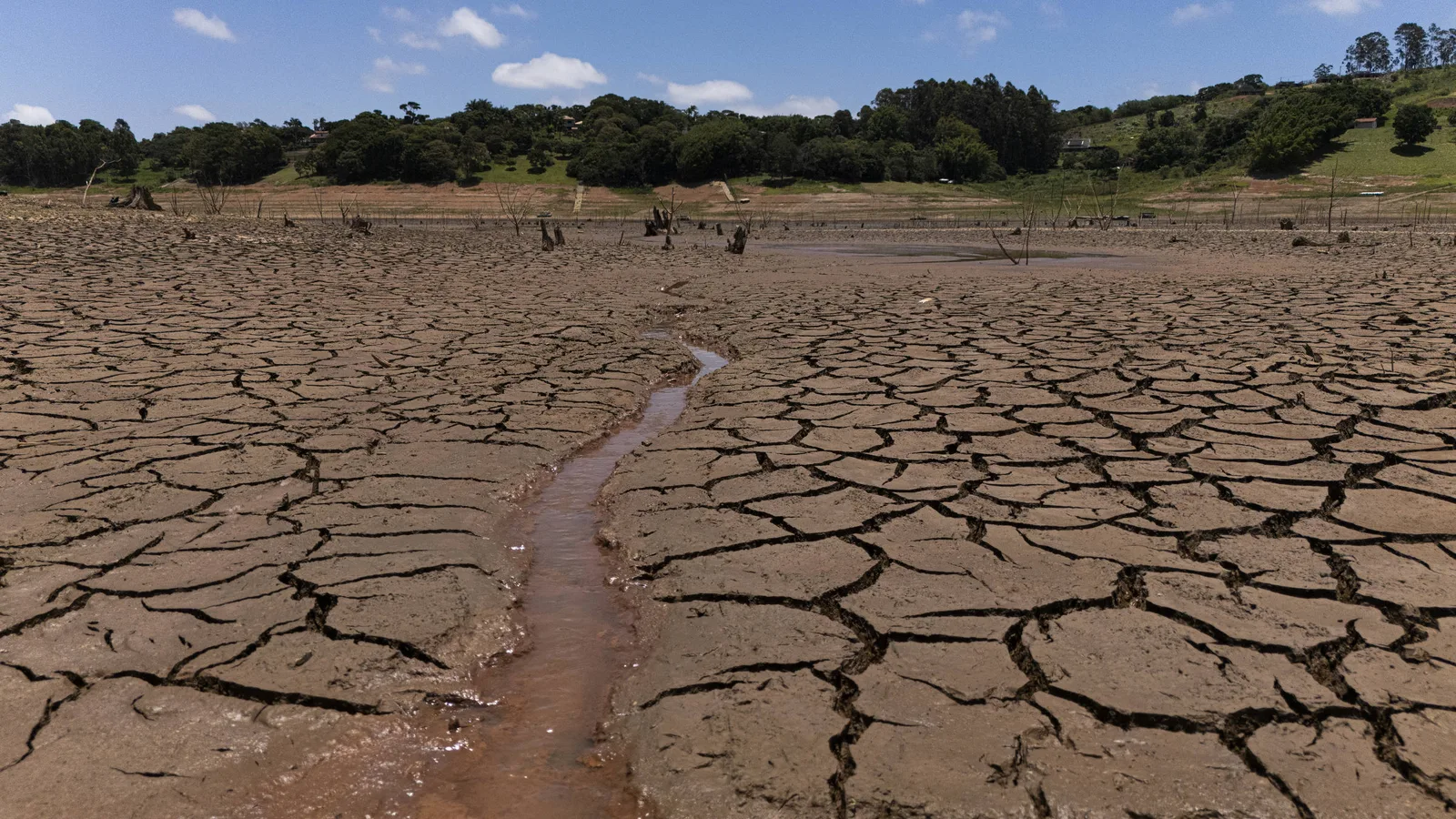 Geleiras perderam 1.400 gigatoneladas de água entre 2023 e 2025, diz OMM