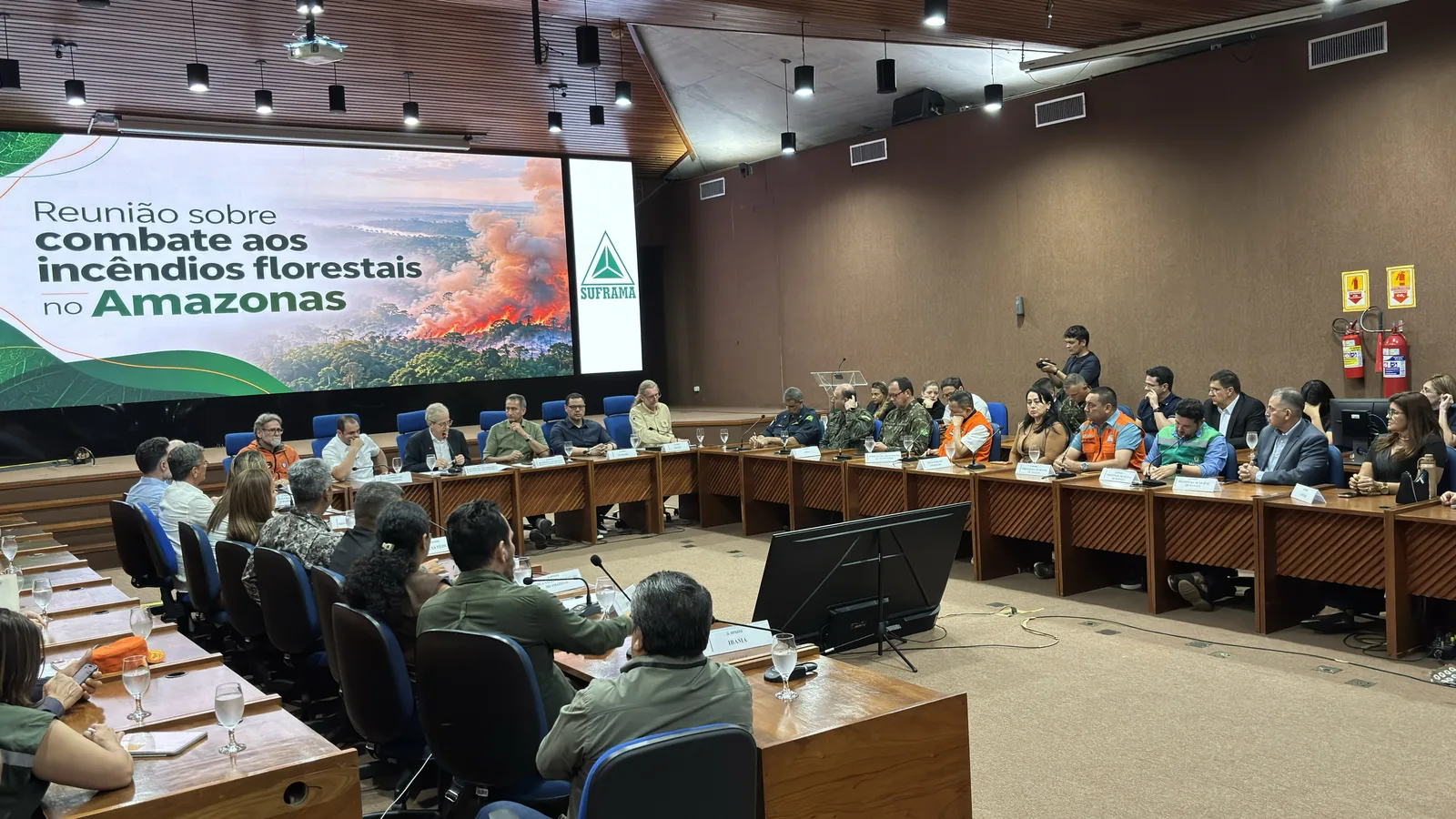 Governo federal e Amazonas defendem ação conjunta contra queimadas