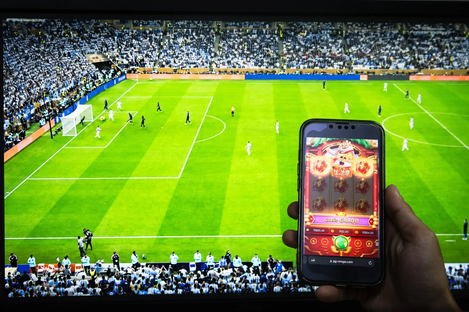 Apostadores pedem bloqueio de contas de bets após proibição no Brasil