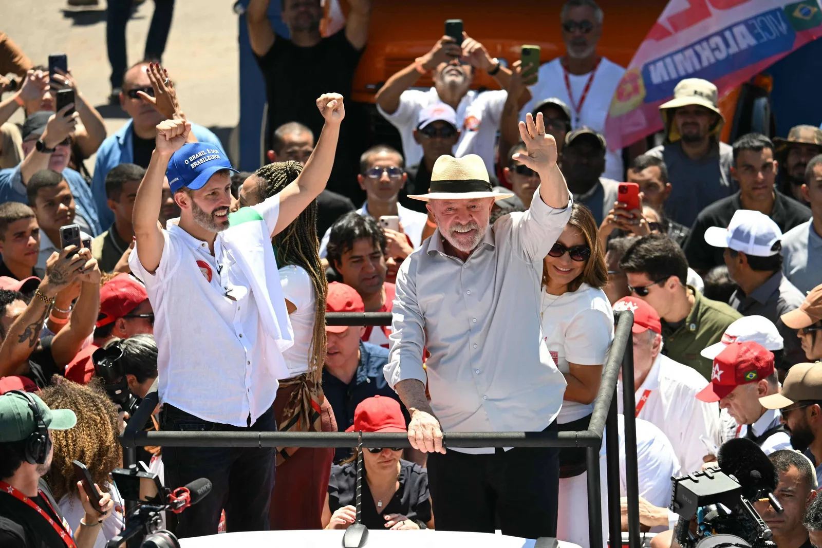 Lula ataca fascismo e ligação com Banco Master no início do segundo turno