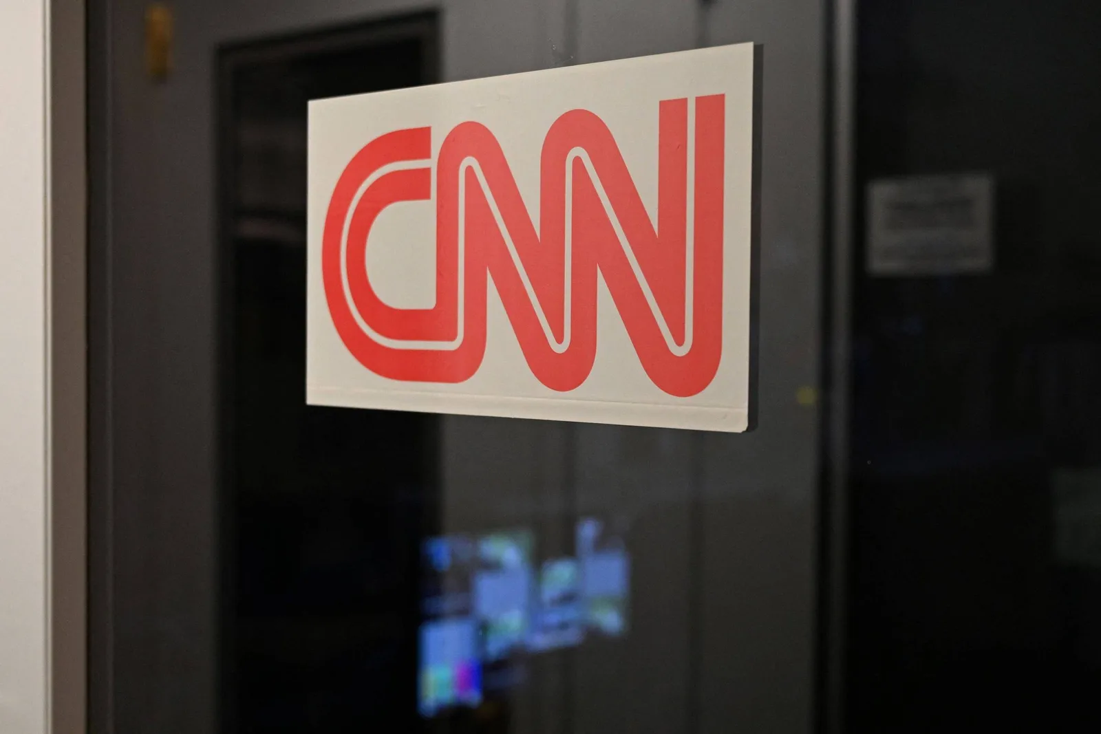 CNN amplia streaming internacional e projeta US$ 1 bilhão em receita até 2030