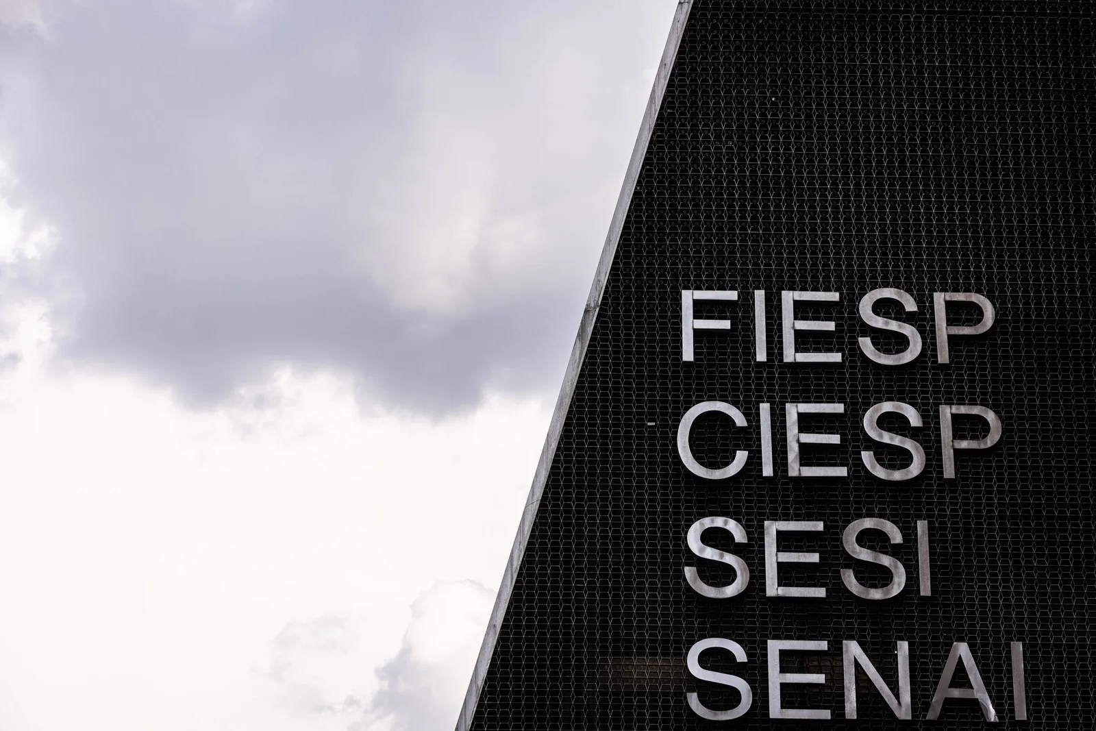 Fiesp reúne entidades para manifesto sobre crise institucional no STF