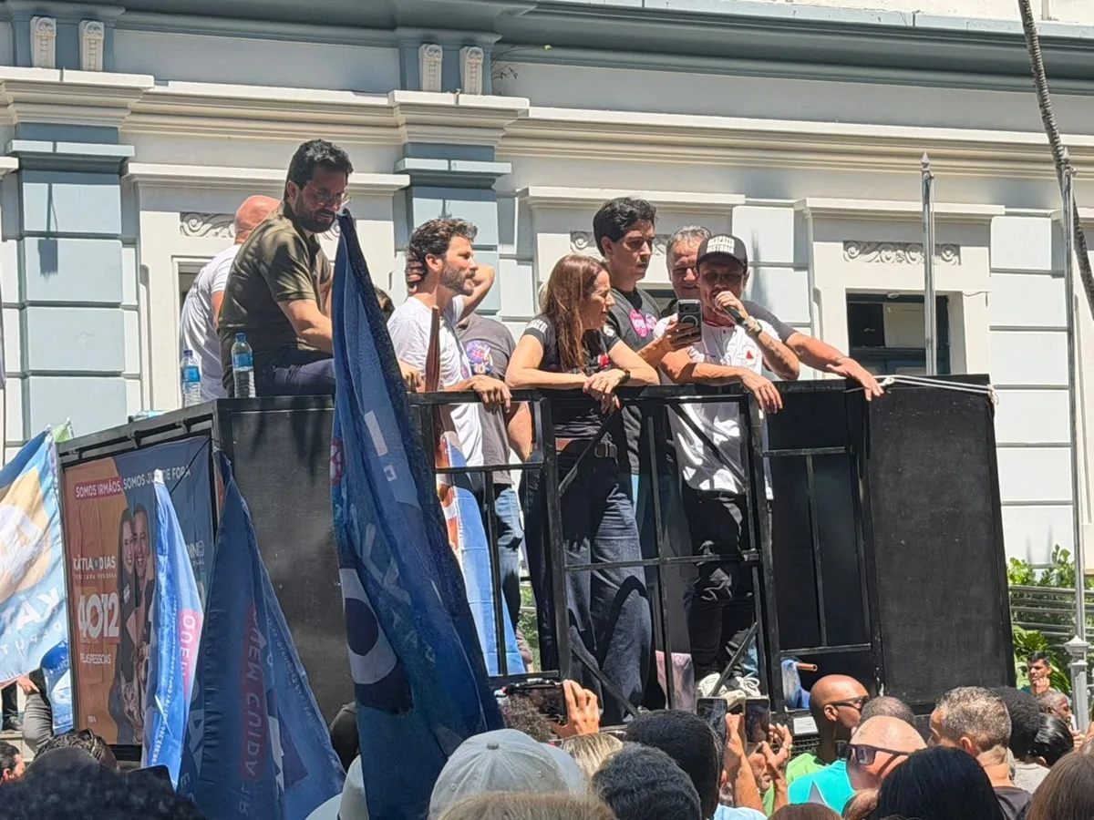 Cleitinho propõe IPVA menor para entregadores e medidas de segurança em Minas