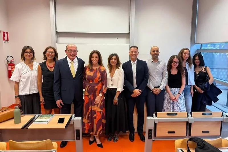 Gilmar Mendes participa de palestra na Universidade de Torino durante tensão no STF