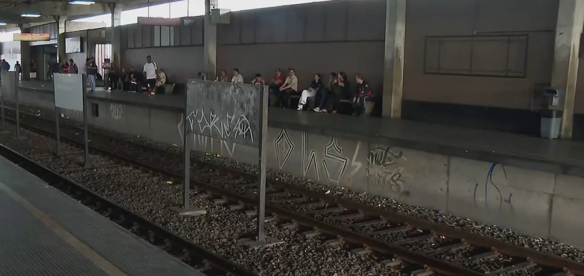 Linha Sul do Metrô do Recife tem operação suspensa pelo segundo dia