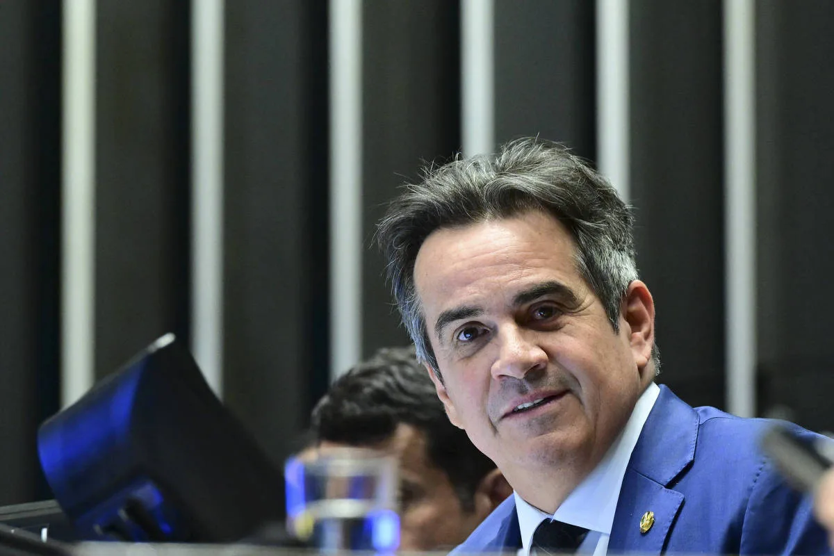 Defesa de Ciro Nogueira oferece terreno e R$ 3 milhões por bens bloqueados