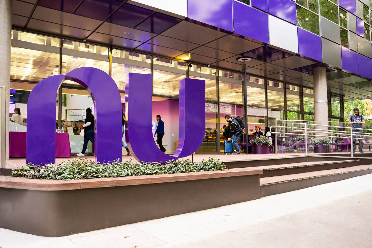 Monzo procura fundos para vender até 15% após recuo do Nubank